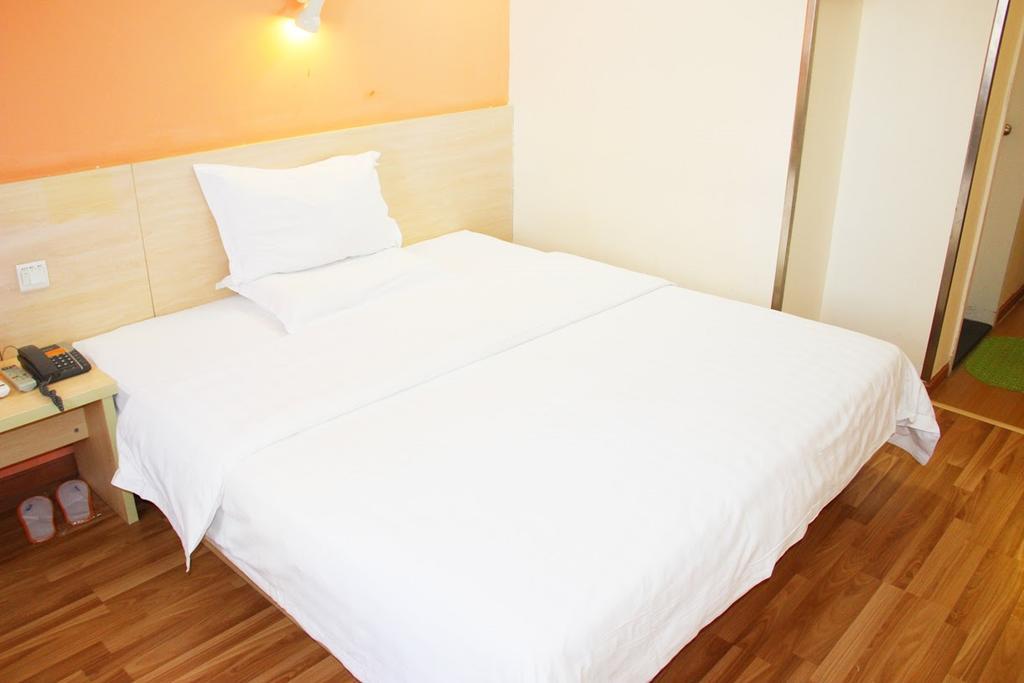 7Days Inn Bazhong Nanchi South Road Phoenix City Eksteriør billede