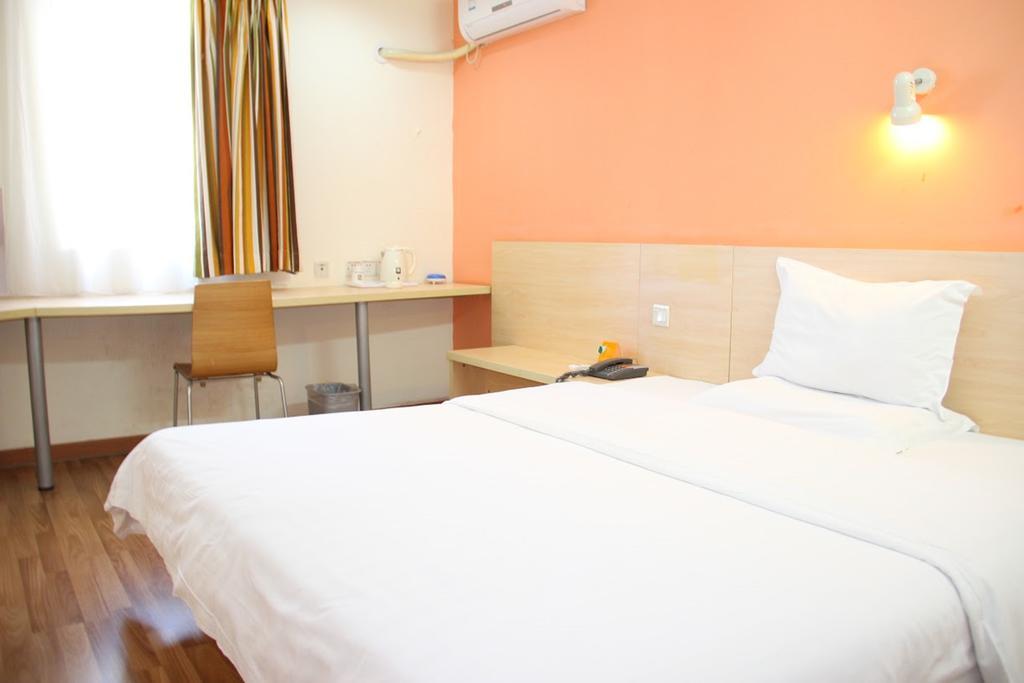7Days Inn Bazhong Nanchi South Road Phoenix City Eksteriør billede