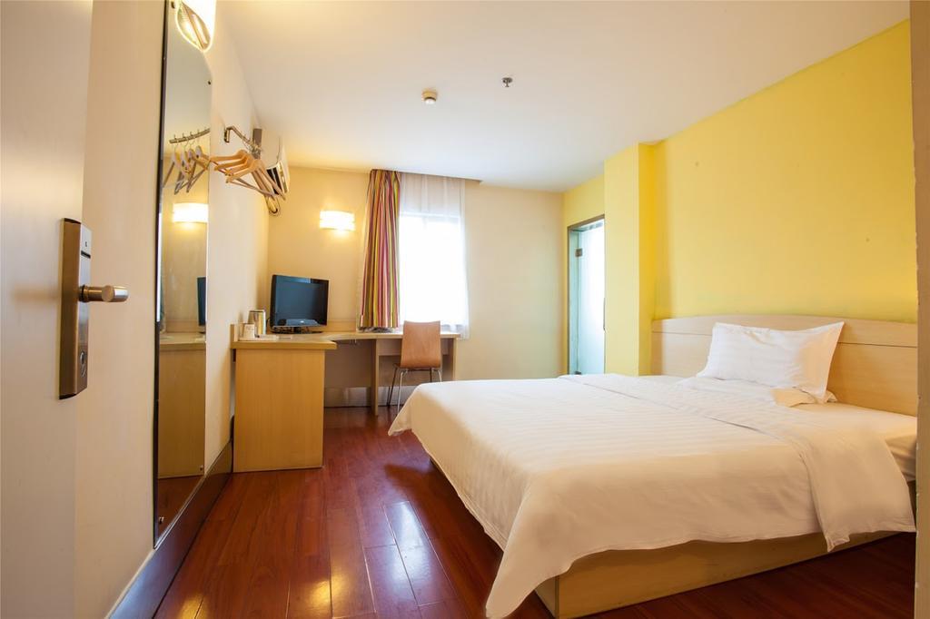 7Days Inn Bazhong Nanchi South Road Phoenix City Eksteriør billede